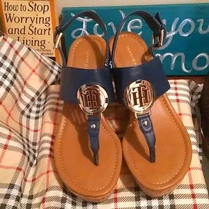 TOMMY HILFIGER WEDGES